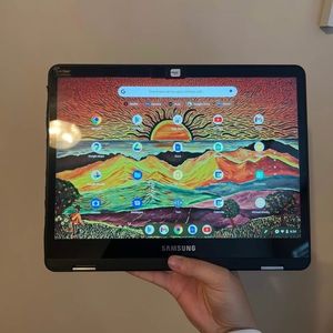 Samsung Chrome Book with touch screen